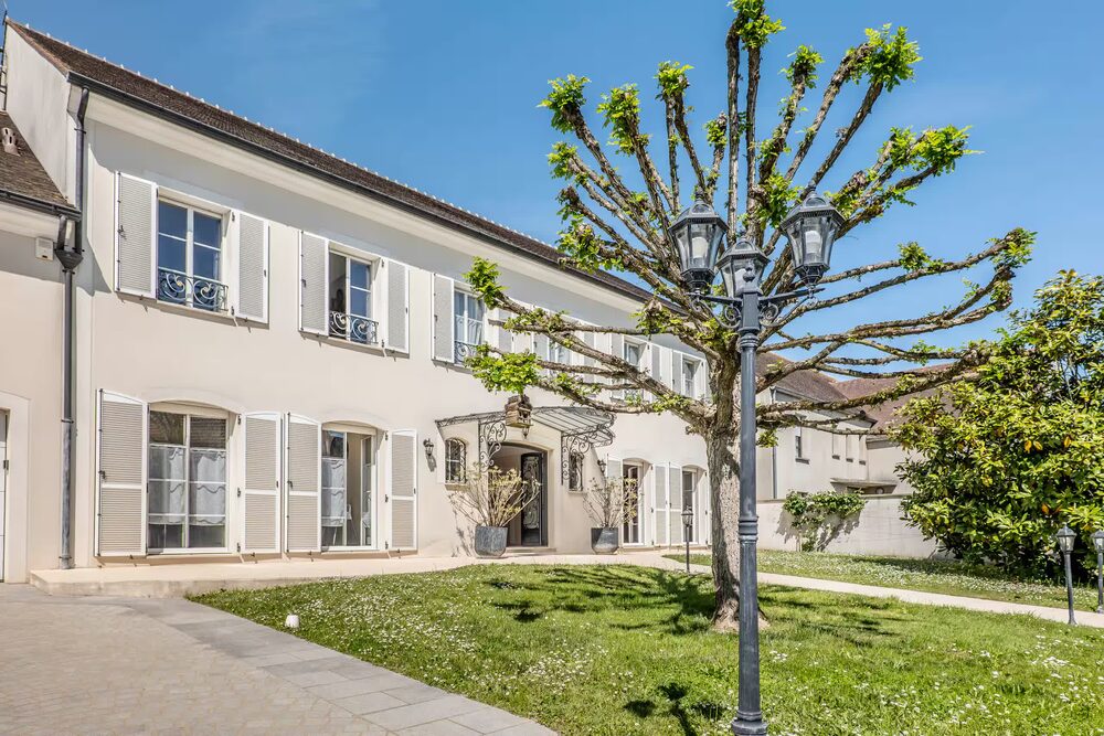 Piscine intérieure de la Maison de Prestige